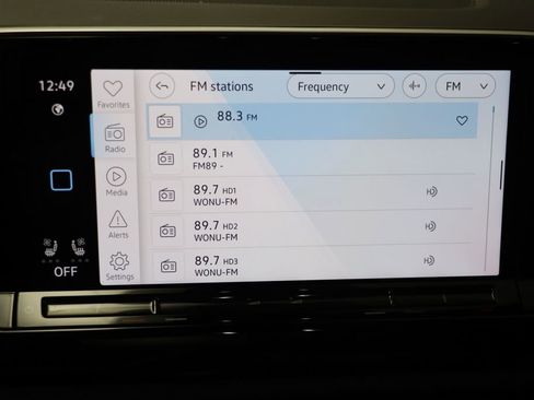 Used 2025 Volkswagen Atlas Cross Sport SEL Premium R-Line AWD/4WD image 9