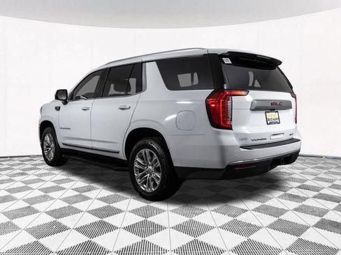 Used 2023 GMC Yukon SLT w/ SLT Luxury Package AWD/4WD image 17