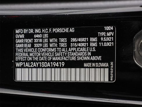 Used 2025 Porsche Cayenne S image 19