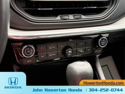 Used 2022 Jeep Compass Limited image 24