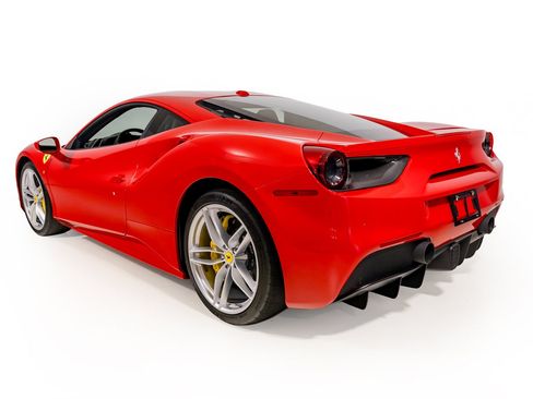 Certified 2019 Ferrari 488 GTB RWD image 4