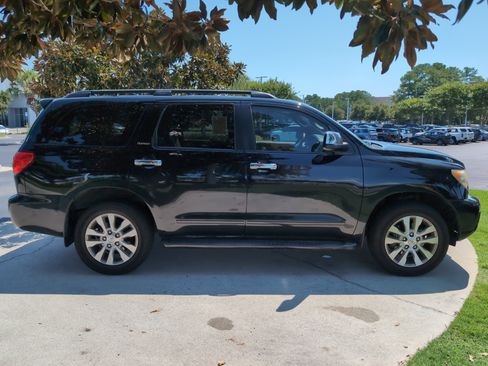Used 2011 Toyota Sequoia Platinum RWD image 11