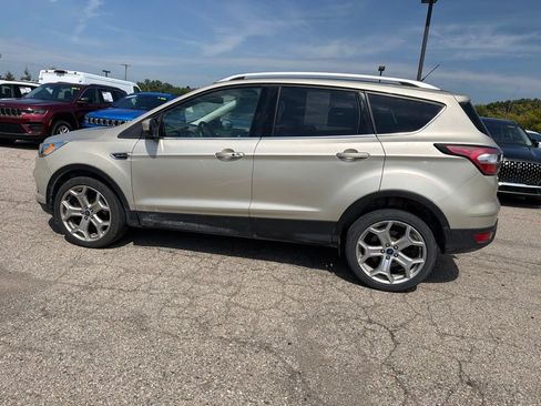 Used 2017 Ford Escape Titanium w/ Equipment Group 301A AWD/4WD image 8