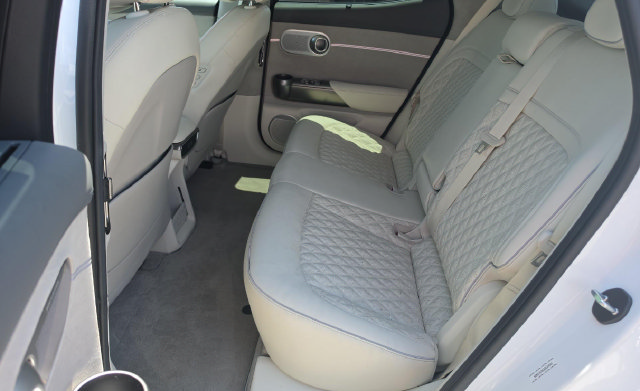 Used 2024 Genesis GV60 Performance AWD/4WD image 8