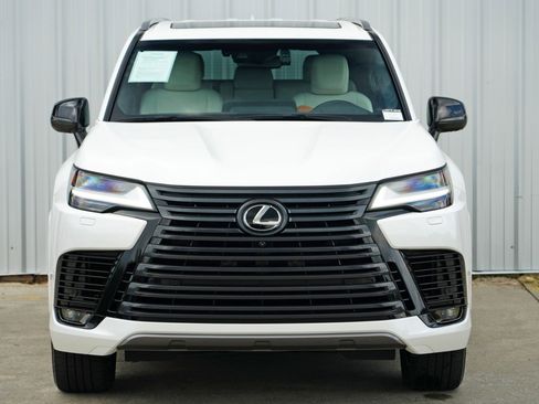 Used 2023 Lexus LX 600 Luxury w/ Appearance Package image 58