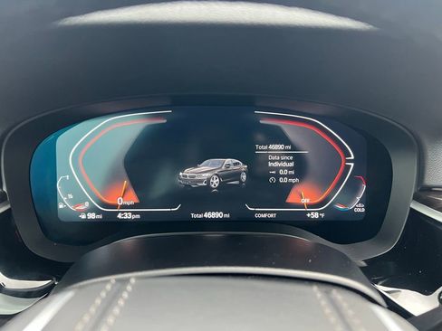 Used 2023 BMW 540i xDrive w/ Convenience Package image 39