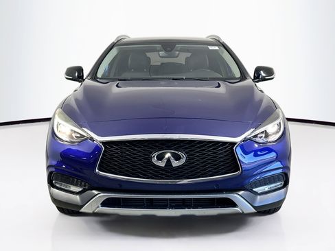 Used 2018 INFINITI QX30 Premium w/ Navigation Package AWD/4WD image 2