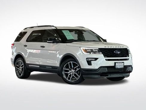 Used 2018 Ford Explorer Sport w/ Equipment Group 401A image 2