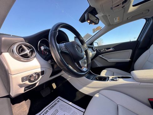 Used 2019 Mercedes-Benz GLA 250 4MATIC image 23