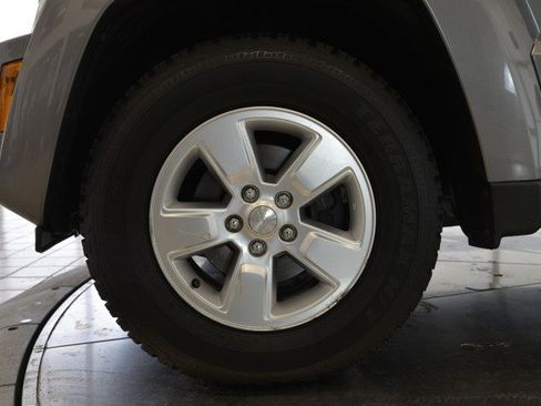 Used 2012 Jeep Liberty Sport image 33