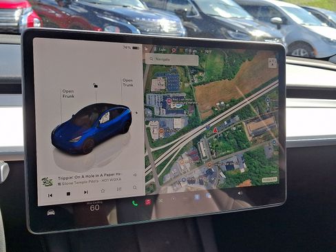 Used 2023 Tesla Model Y Performance AWD/4WD image 17