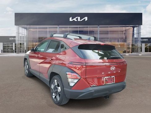 Used 2024 Hyundai Kona SEL FWD image 4