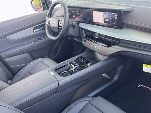 New 2025 Nissan Murano Platinum image 9