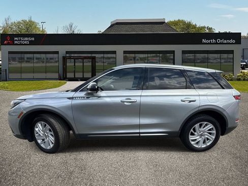 Used 2023 Lincoln Corsair FWD image 2