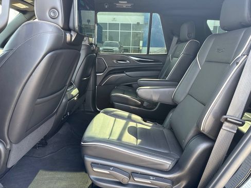 Used 2023 Cadillac Escalade Sport AWD/4WD image 10