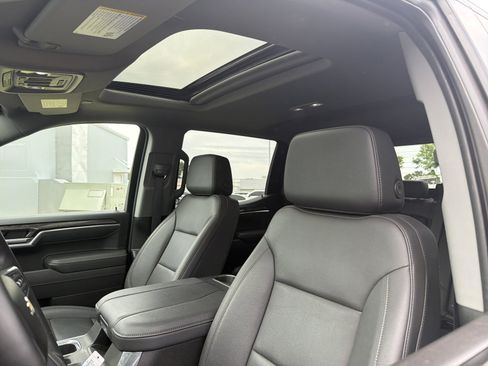 Used 2025 Chevrolet Silverado 1500 LTZ w/ LTZ Premium Package AWD/4WD image 9