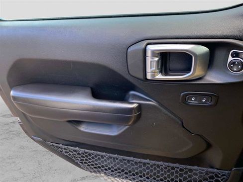 Used 2019 Jeep Wrangler Sport image 20