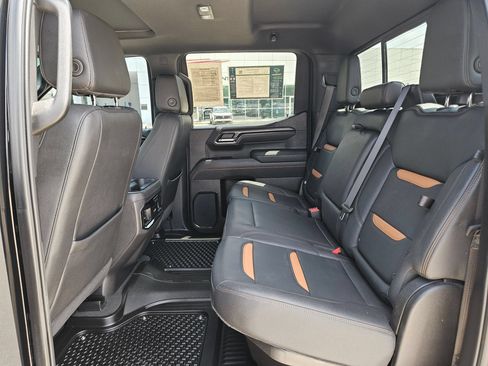 Used 2025 GMC Sierra 1500 AT4 w/ AT4 Premium Package AWD/4WD image 14