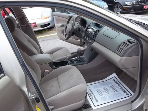 Used 2006 Toyota Camry LE FWD image 11