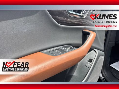 Used 2023 Audi Q8 Premium w/ Convenience Package AWD/4WD image 9