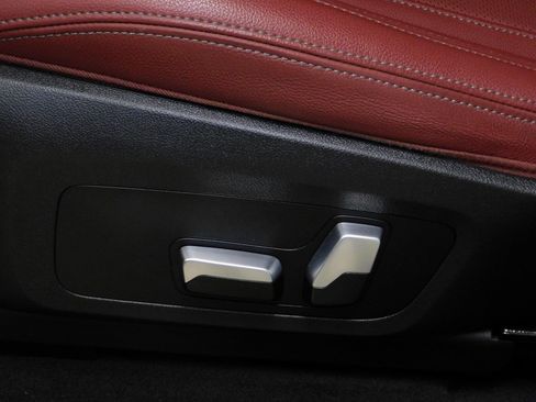 Used 2023 BMW X4 xDrive30i image 31