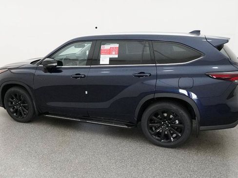New 2026 Toyota Highlander Limited AWD/4WD image 7