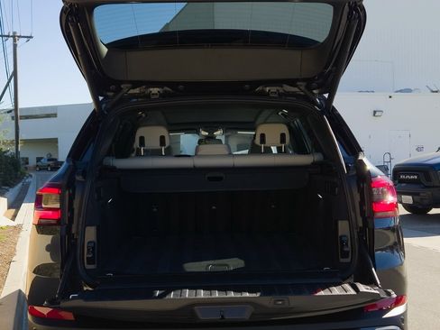 Used 2023 BMW X5 xDrive40i w/ Premium Package image 24