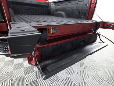 Used 2025 GMC Sierra 2500 AT4X AWD/4WD image 8