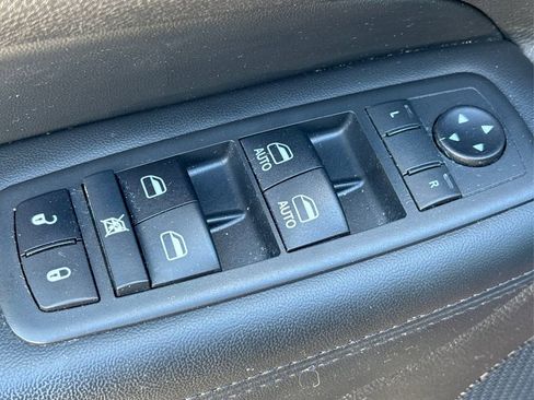 Used 2020 Jeep Grand Cherokee Laredo w/ Quick Order Package 2BN North image 34