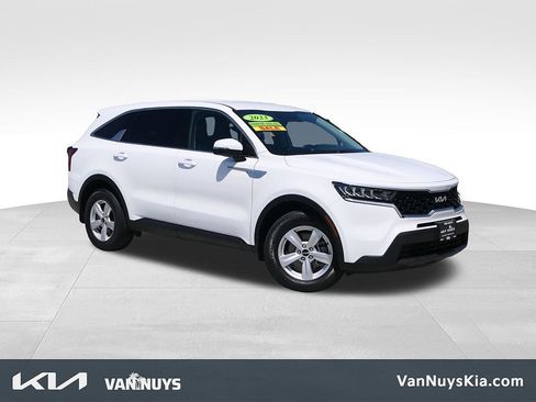 Used 2023 Kia Sorento LX FWD image 30