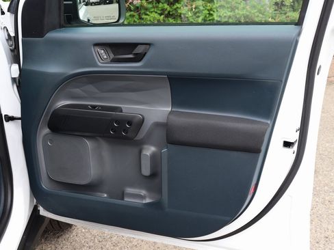 Used 2022 Ford Maverick XL image 42