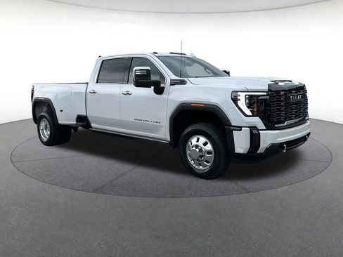 Used 2024 GMC Sierra 3500 Denali Ultimate AWD/4WD image 8