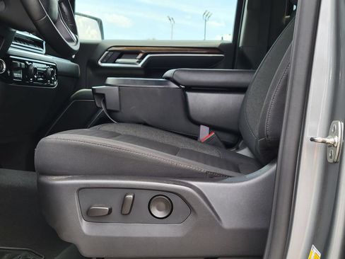 Used 2026 Chevrolet Silverado 1500 LT AWD/4WD image 23