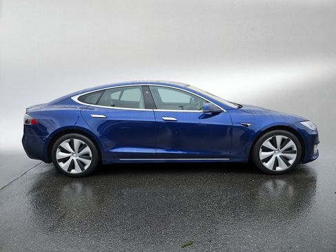 Used 2020 Tesla Model S Long Range Plus image 8