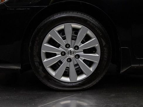 Used 2017 Nissan Sentra S image 8