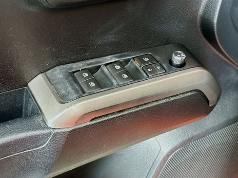 Used 2017 Toyota Tacoma SR5 w/ Tow Package image 15