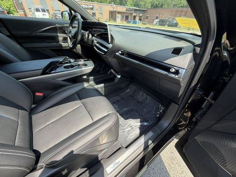 Used 2025 Cadillac Lyriq Luxury AWD/4WD image 60