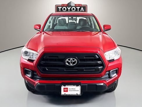Certified 2017 Toyota Tacoma SR w/ Tow Package image 2