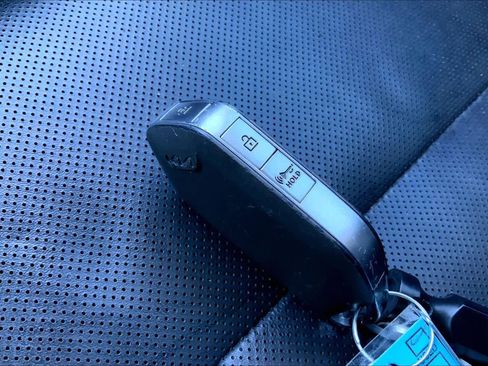 Used 2023 Kia Telluride LX image 28