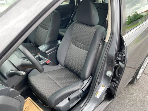 Used 2018 Nissan Rogue S FWD image 14