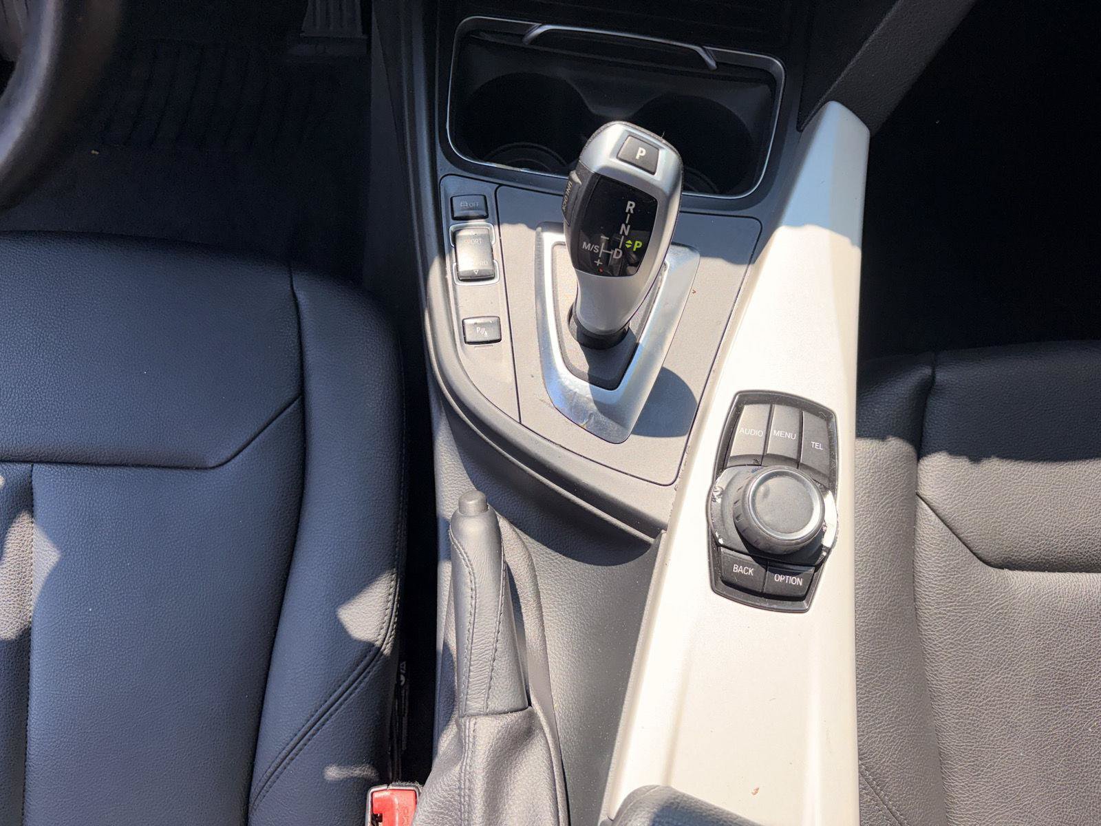 Used 2017 BMW 320i Sedan RWD image 15