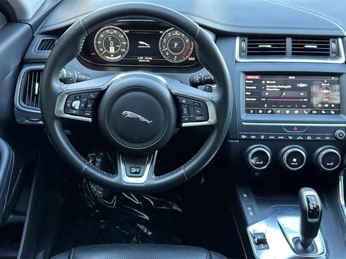 Used 2020 Jaguar E-PACE SE image 16