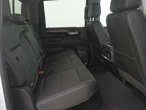 Used 2024 GMC Sierra 2500 Denali w/ Technology Package image 16