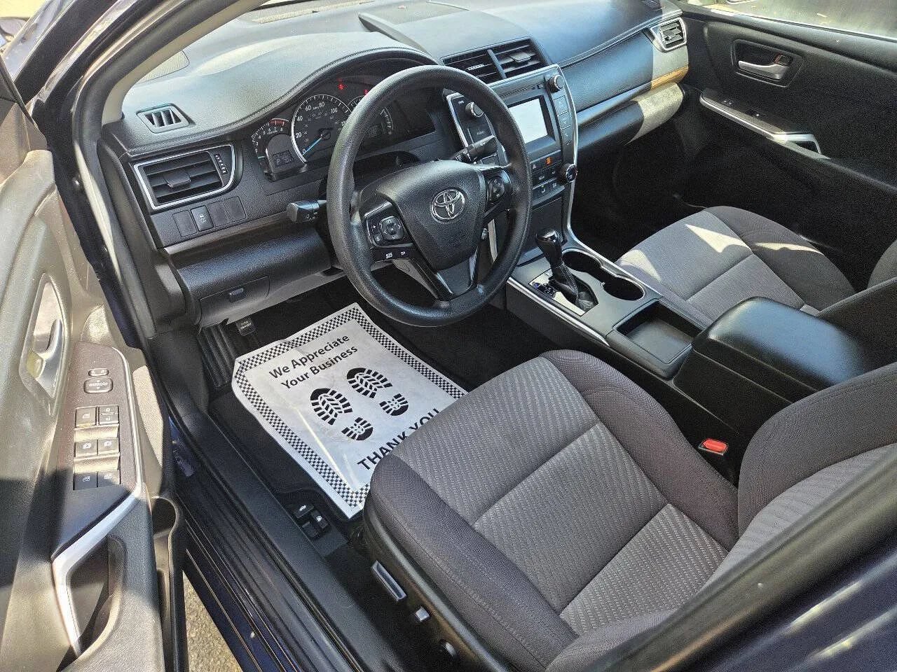 Used 2015 Toyota Camry LE FWD image 37