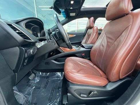 Used 2019 Lincoln Nautilus Reserve image 16