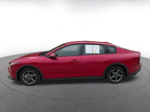 Used 2025 Kia K4 LXS image 8