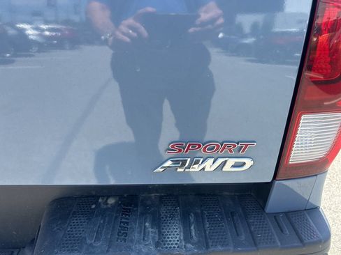 Used 2023 Honda Ridgeline Sport image 7