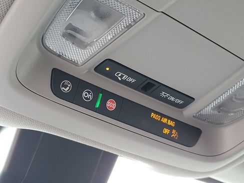 Certified 2023 GMC Terrain SLE w/ Driver Convenience Package FWD image 25