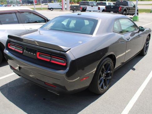 Used 2022 Dodge Challenger GT RWD image 5
