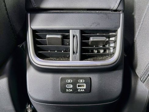 Used 2025 Subaru Outback Premium w/ Popular Package #1A AWD/4WD image 28